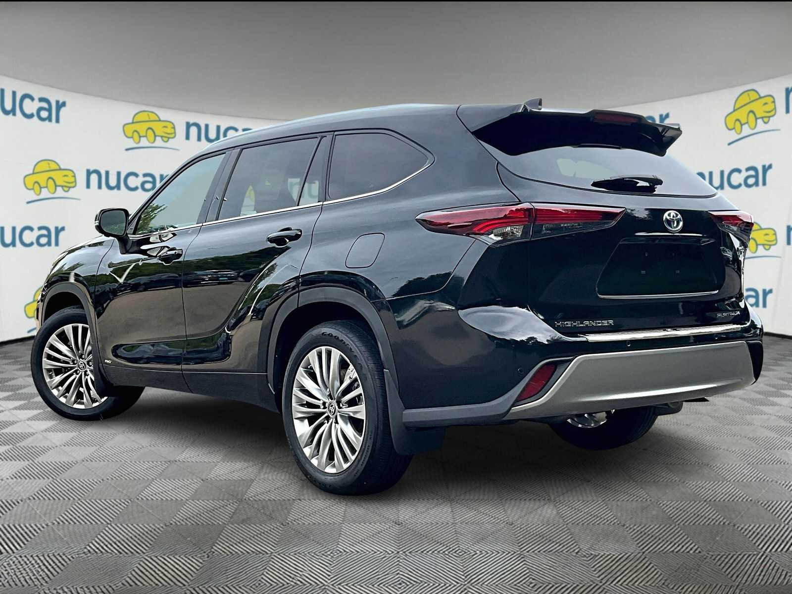 2024 Toyota Highlander Hybrid Platinum - Photo 4