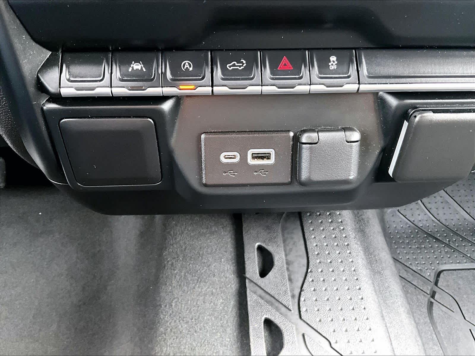 2022 Chevrolet Silverado 1500 Custom - Photo 26