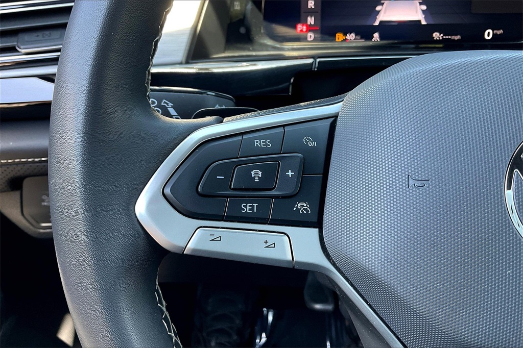 2024 Volkswagen Atlas Cross Sport 2.0T SE w/Technology - Photo 21