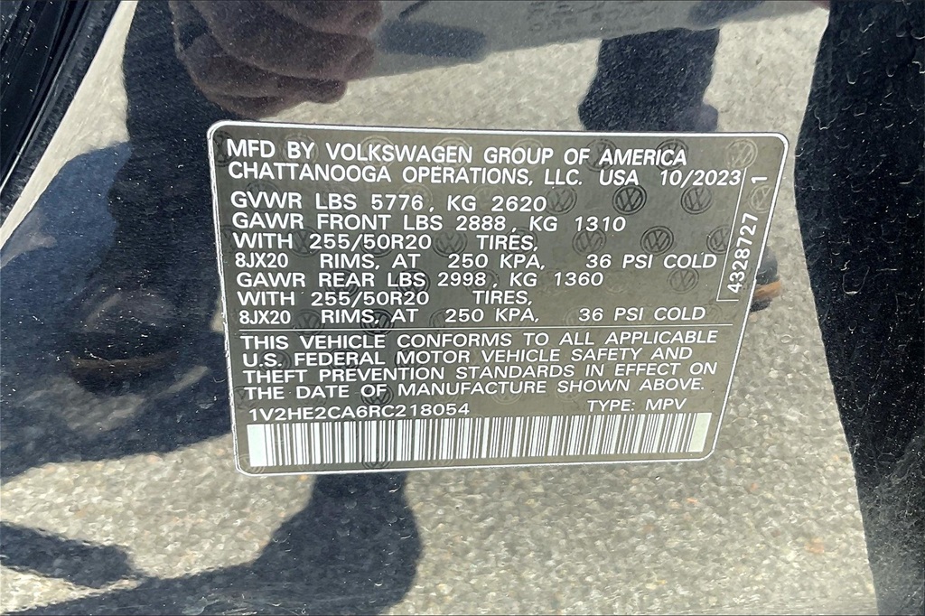 2024 Volkswagen Atlas Cross Sport 2.0T SE w/Technology - Photo 31