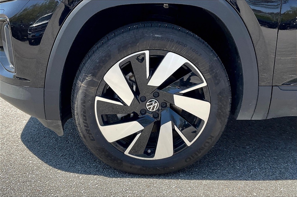 2024 Volkswagen Atlas Cross Sport 2.0T SE w/Technology - Photo 7