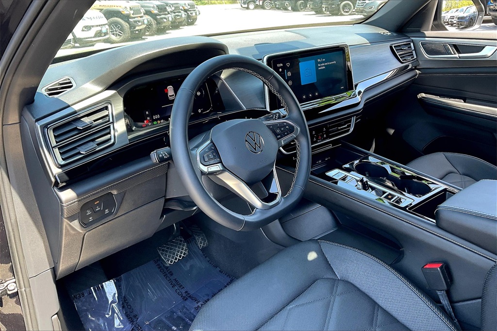 2024 Volkswagen Atlas Cross Sport 2.0T SE w/Technology - Photo 8
