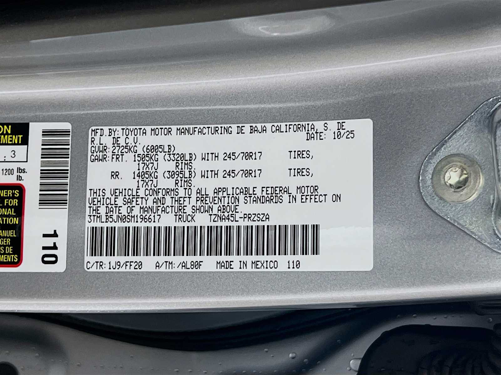 2025 Toyota Tacoma SR5 - Photo 19