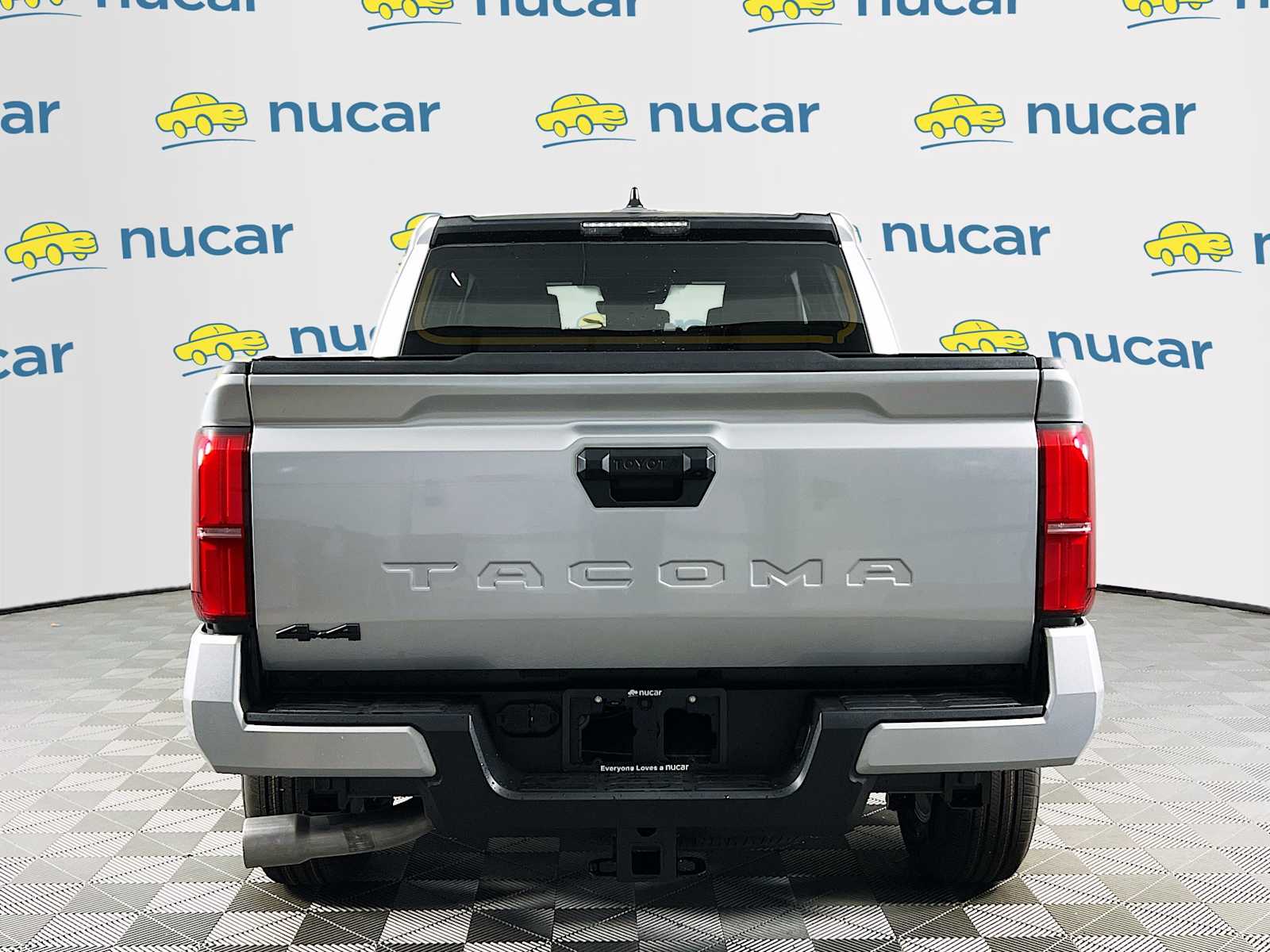 2025 Toyota Tacoma SR5 - Photo 5