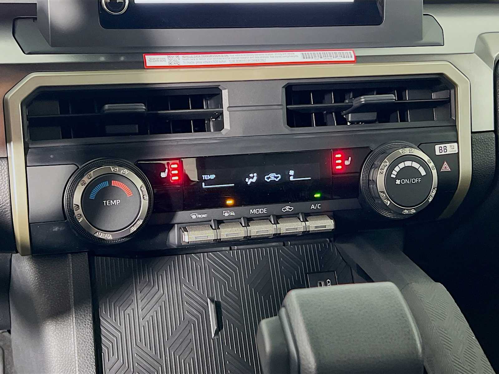 2025 Toyota Tacoma SR5 - Photo 10