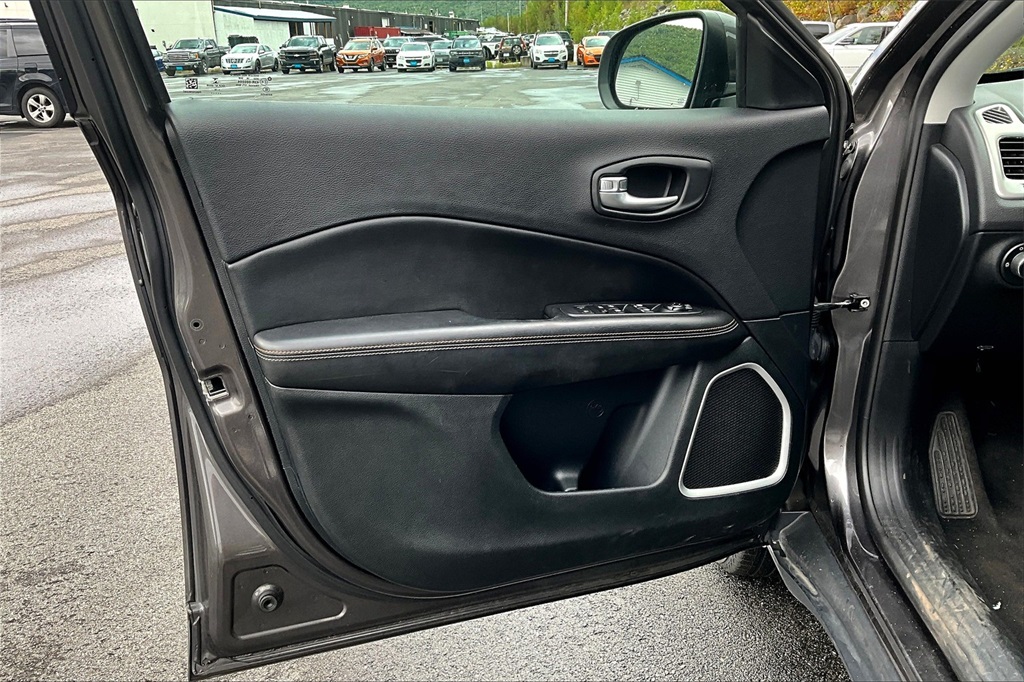 2018 Jeep Compass Latitude - Photo 9
