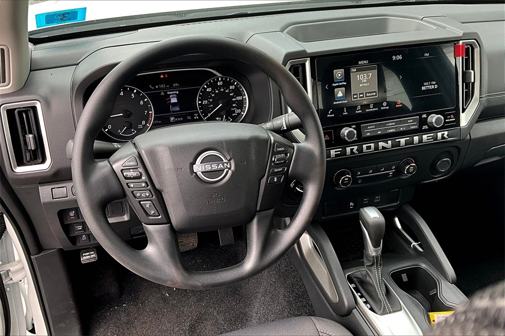 2025 Nissan Frontier SV - Photo 17