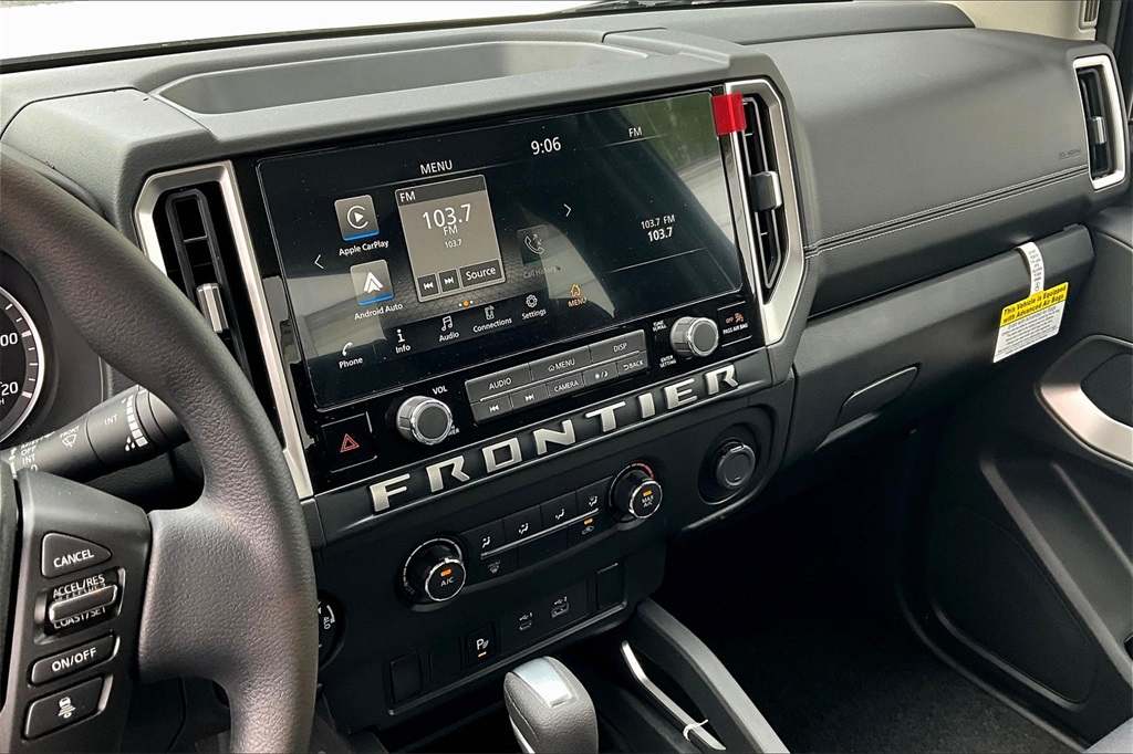 2025 Nissan Frontier SV - Photo 18
