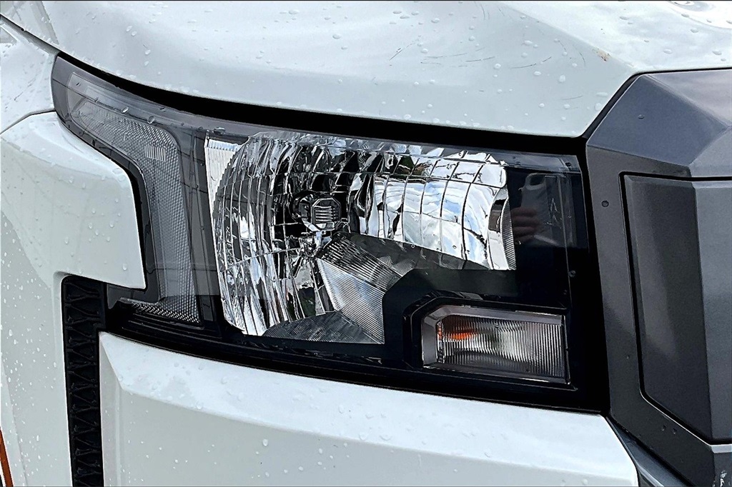 2025 Nissan Frontier SV - Photo 31