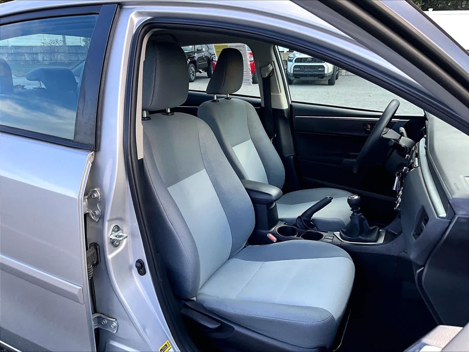 2014 Toyota Corolla L - Photo 11