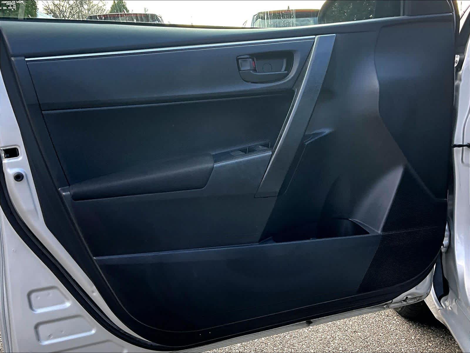 2014 Toyota Corolla L - Photo 9