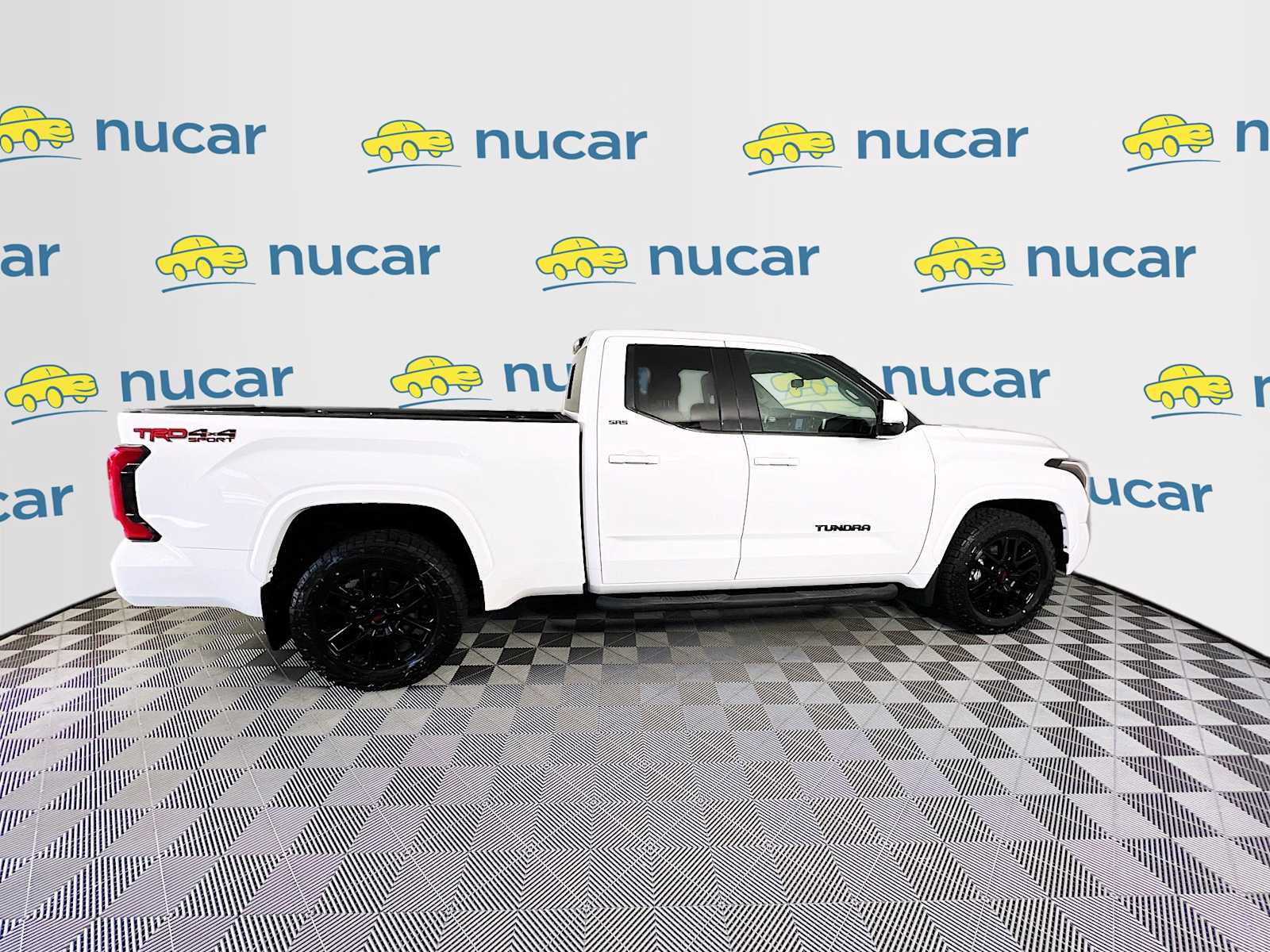 2022 Toyota Tundra SR5 - Photo 8