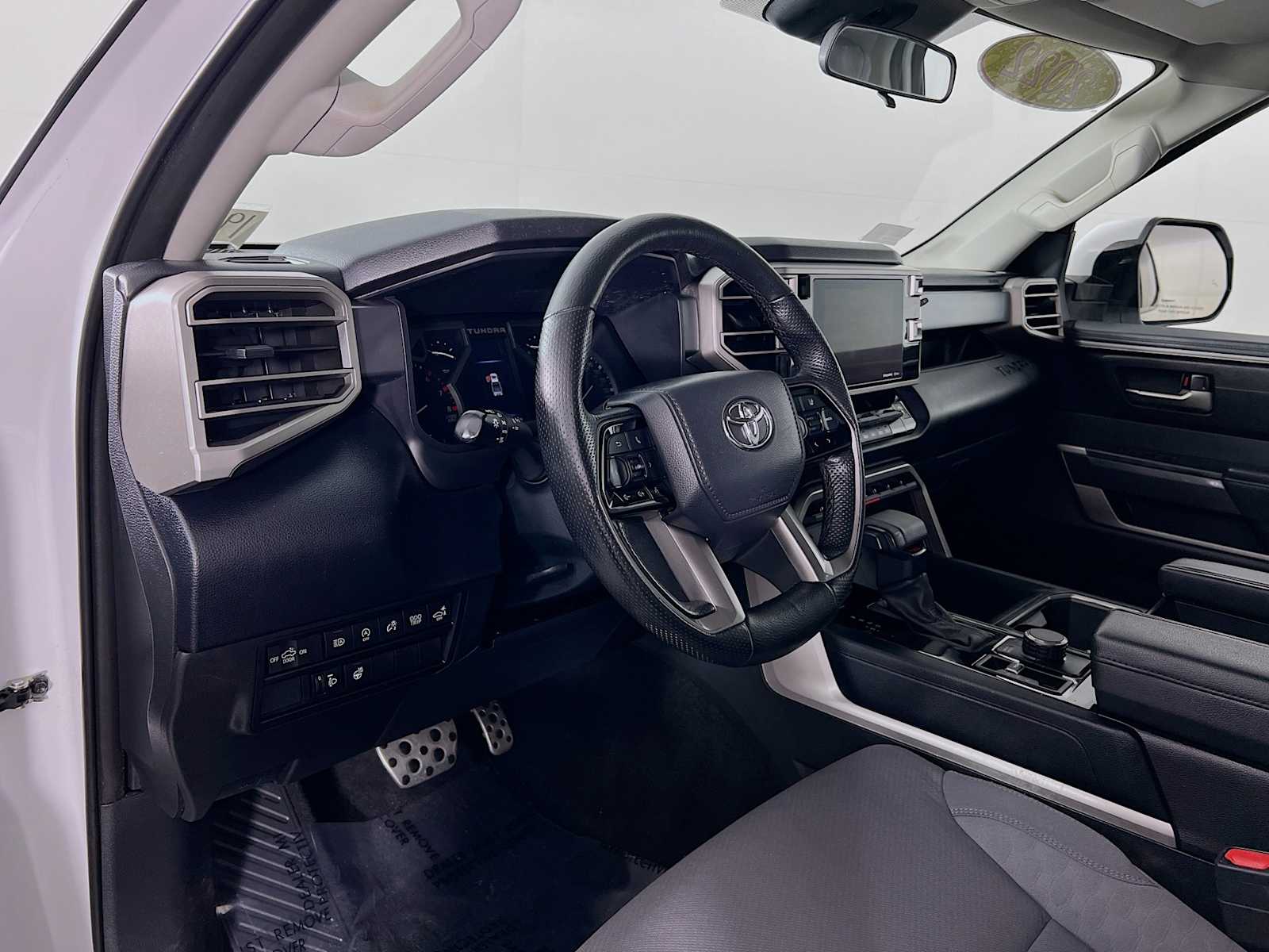 2022 Toyota Tundra SR5 - Photo 9