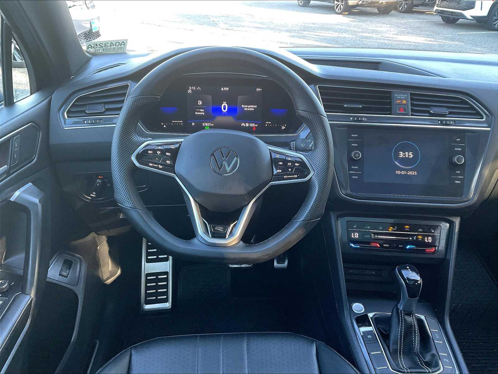 2022 Volkswagen Tiguan SE R-Line Black - Photo 17