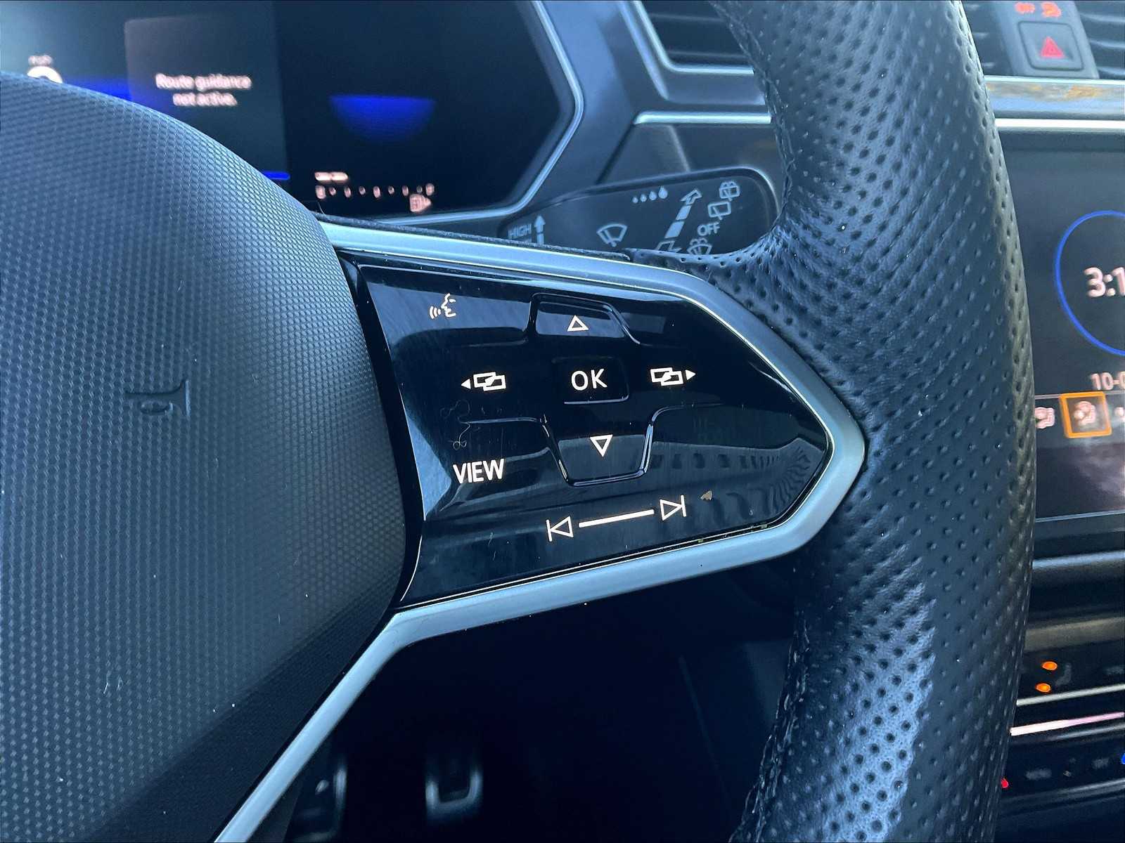 2022 Volkswagen Tiguan SE R-Line Black - Photo 24