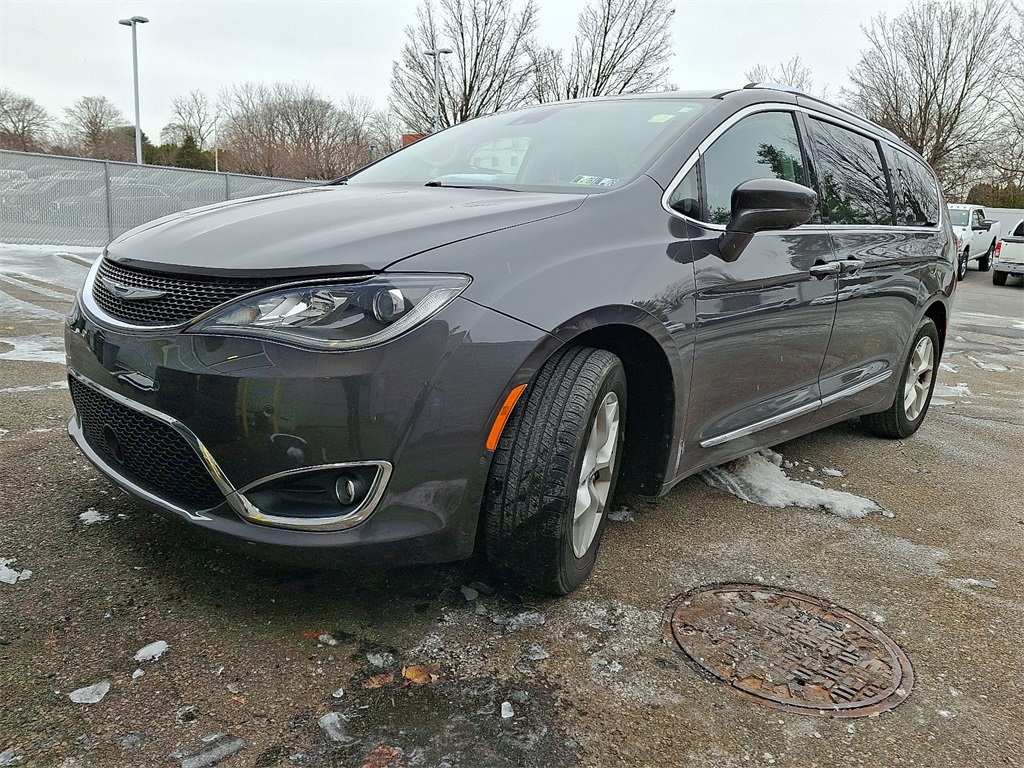2017 Chrysler Pacifica Touring L Plus - Photo 2