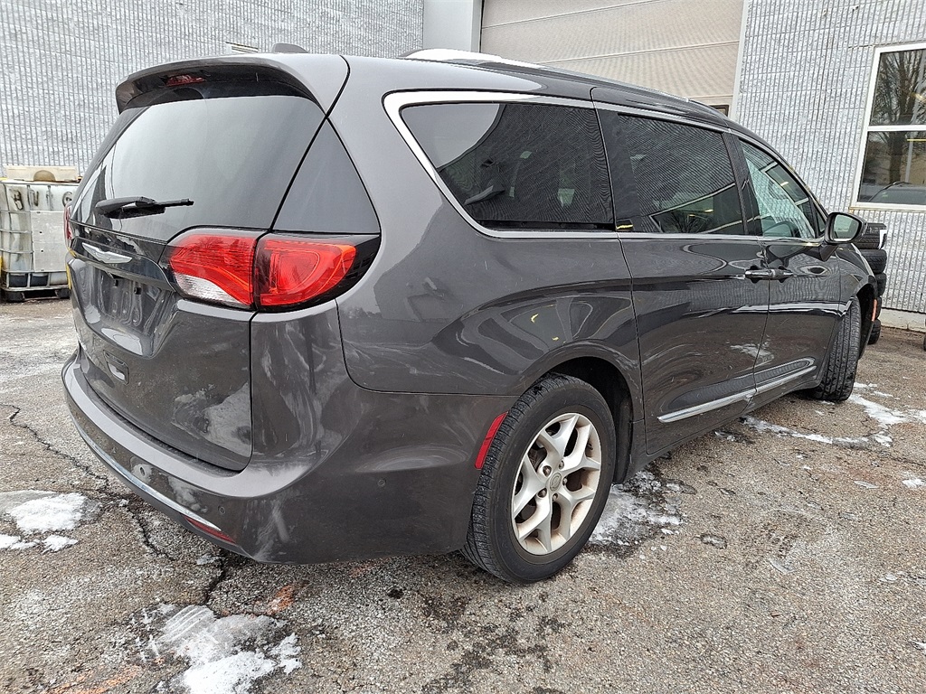 2017 Chrysler Pacifica Touring L Plus - Photo 6