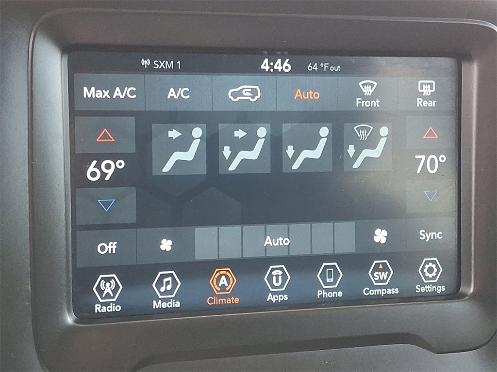 2021 Jeep Renegade Latitude - Photo 17