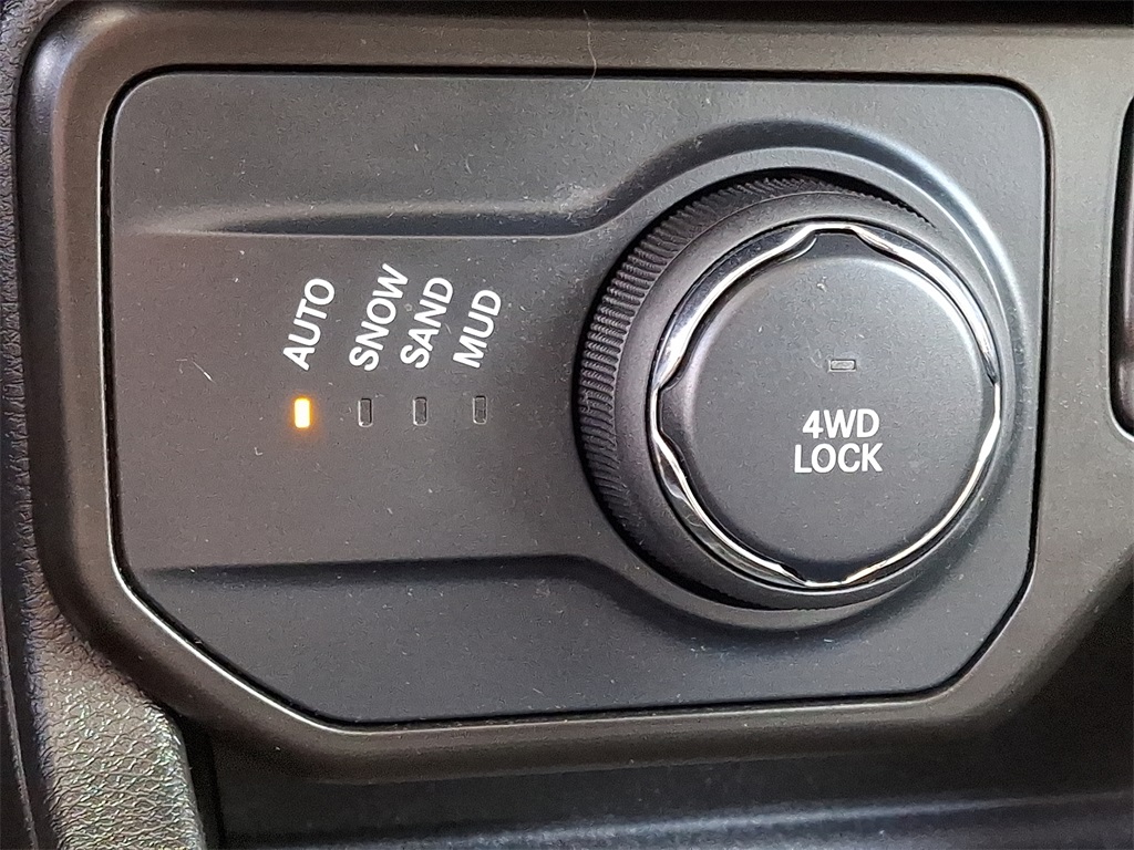 2021 Jeep Renegade Latitude - Photo 23