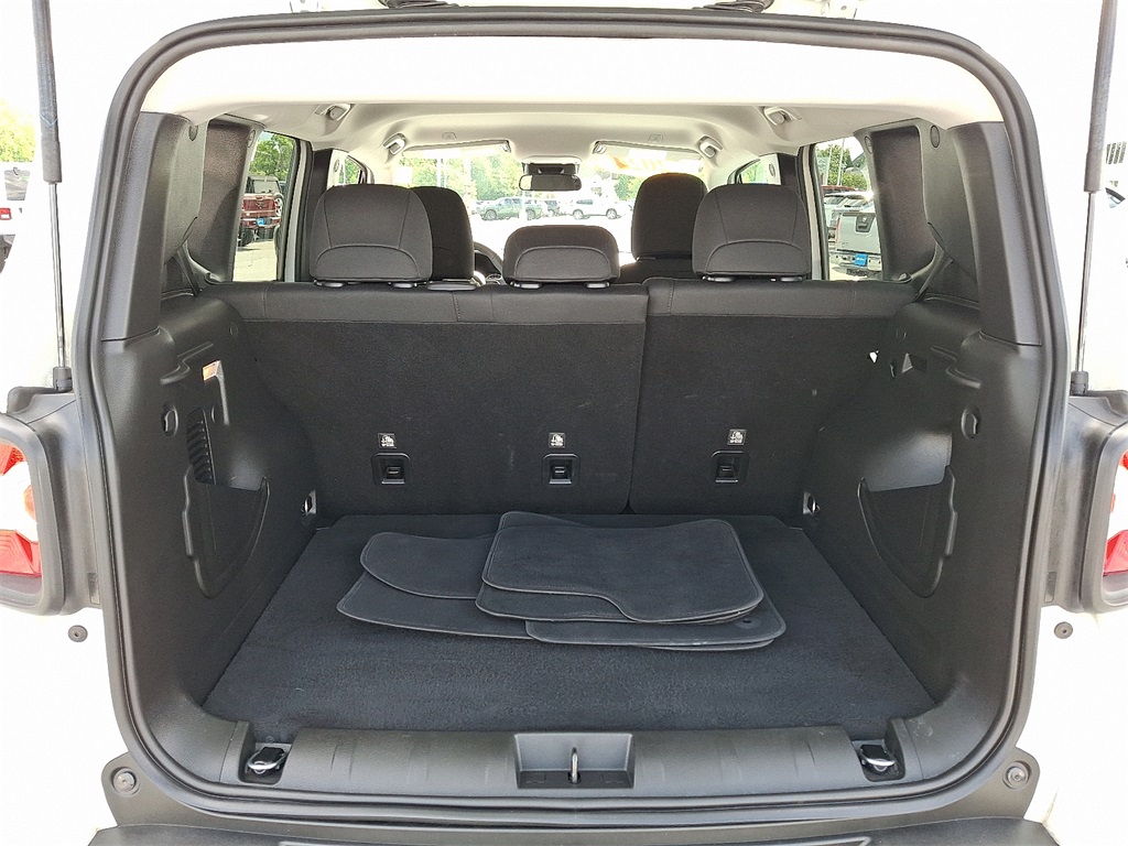 2021 Jeep Renegade Latitude - Photo 28