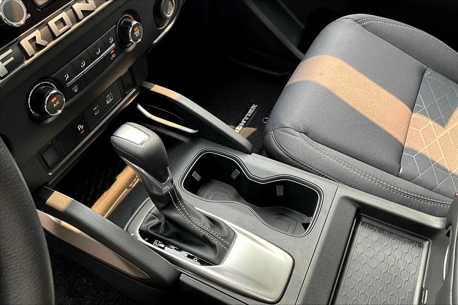 2025 Nissan Frontier SV - Photo 20
