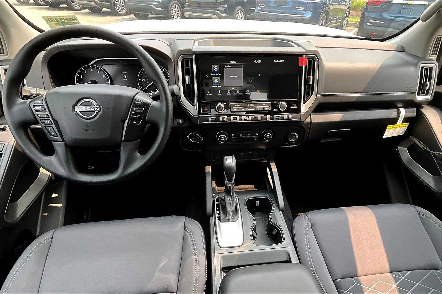 2025 Nissan Frontier SV - Photo 21