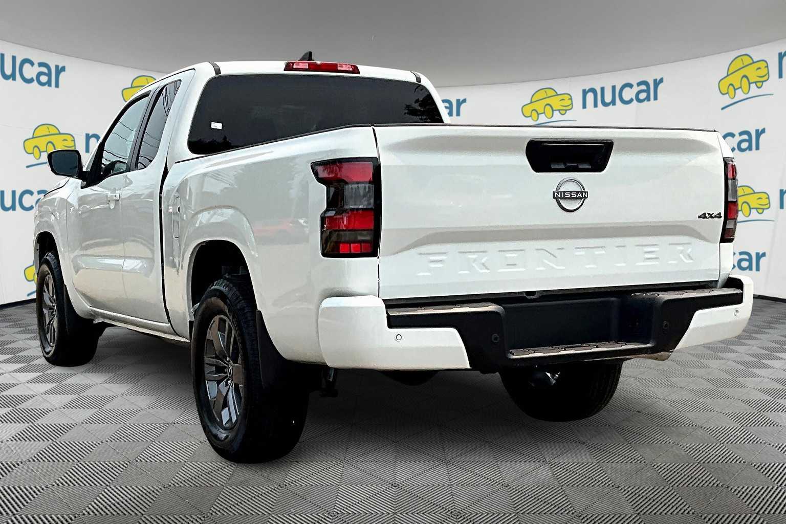 2025 Nissan Frontier SV - Photo 4