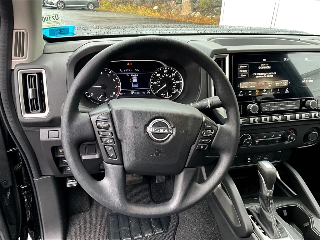 2025 Nissan Frontier SV - Photo 17