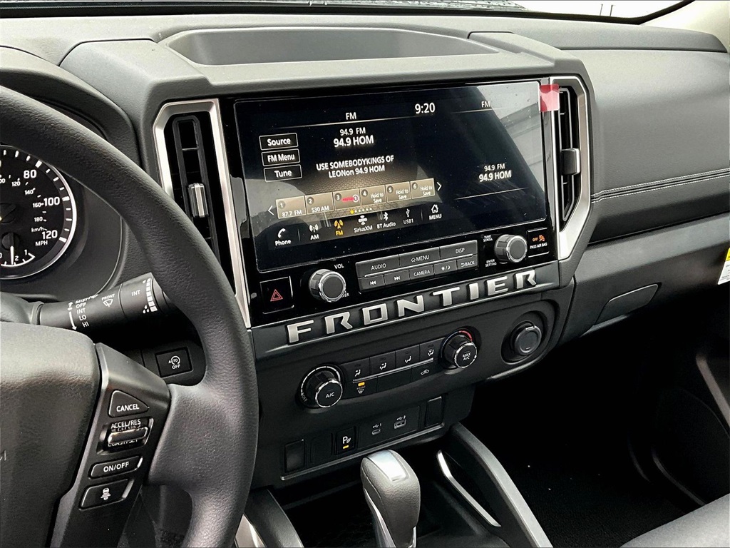 2025 Nissan Frontier SV - Photo 18