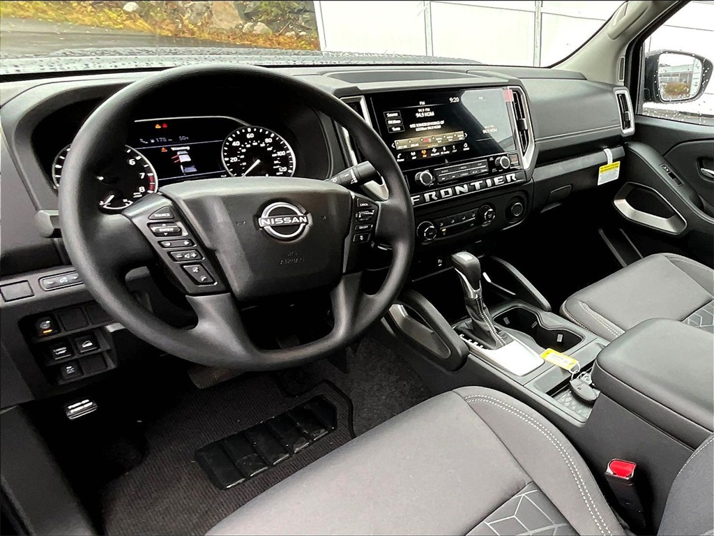 2025 Nissan Frontier SV - Photo 21