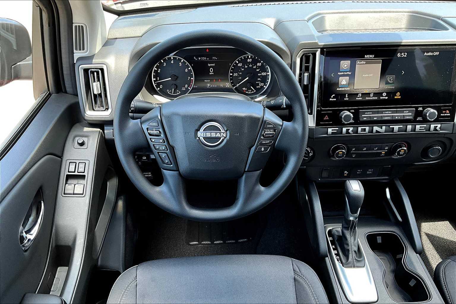 2025 Nissan Frontier SV - Photo 17