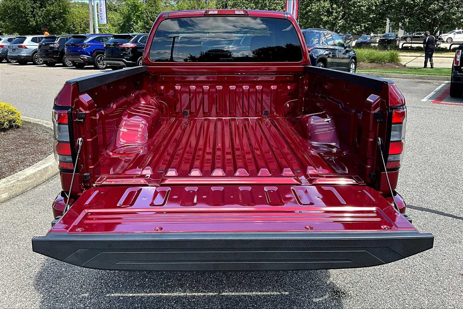 2025 Nissan Frontier SV - Photo 30