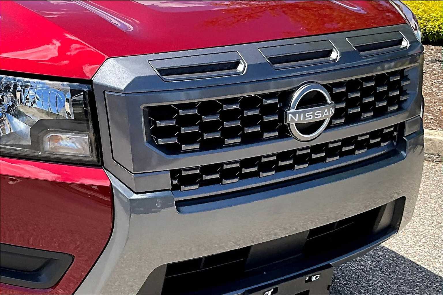 2025 Nissan Frontier SV - Photo 31