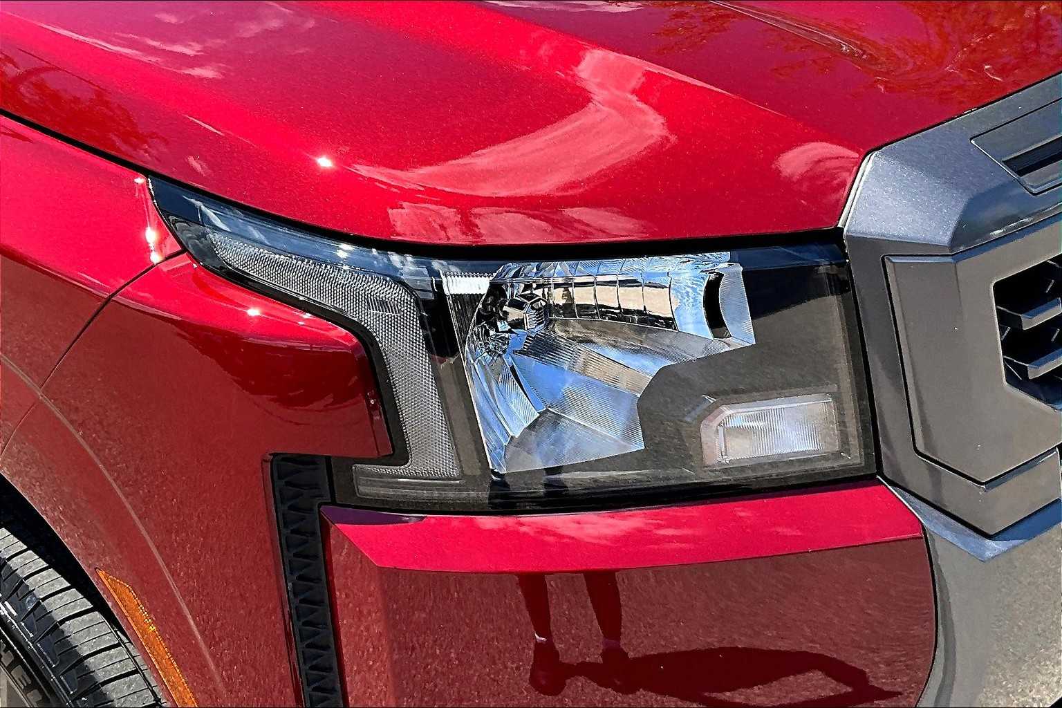 2025 Nissan Frontier SV - Photo 32