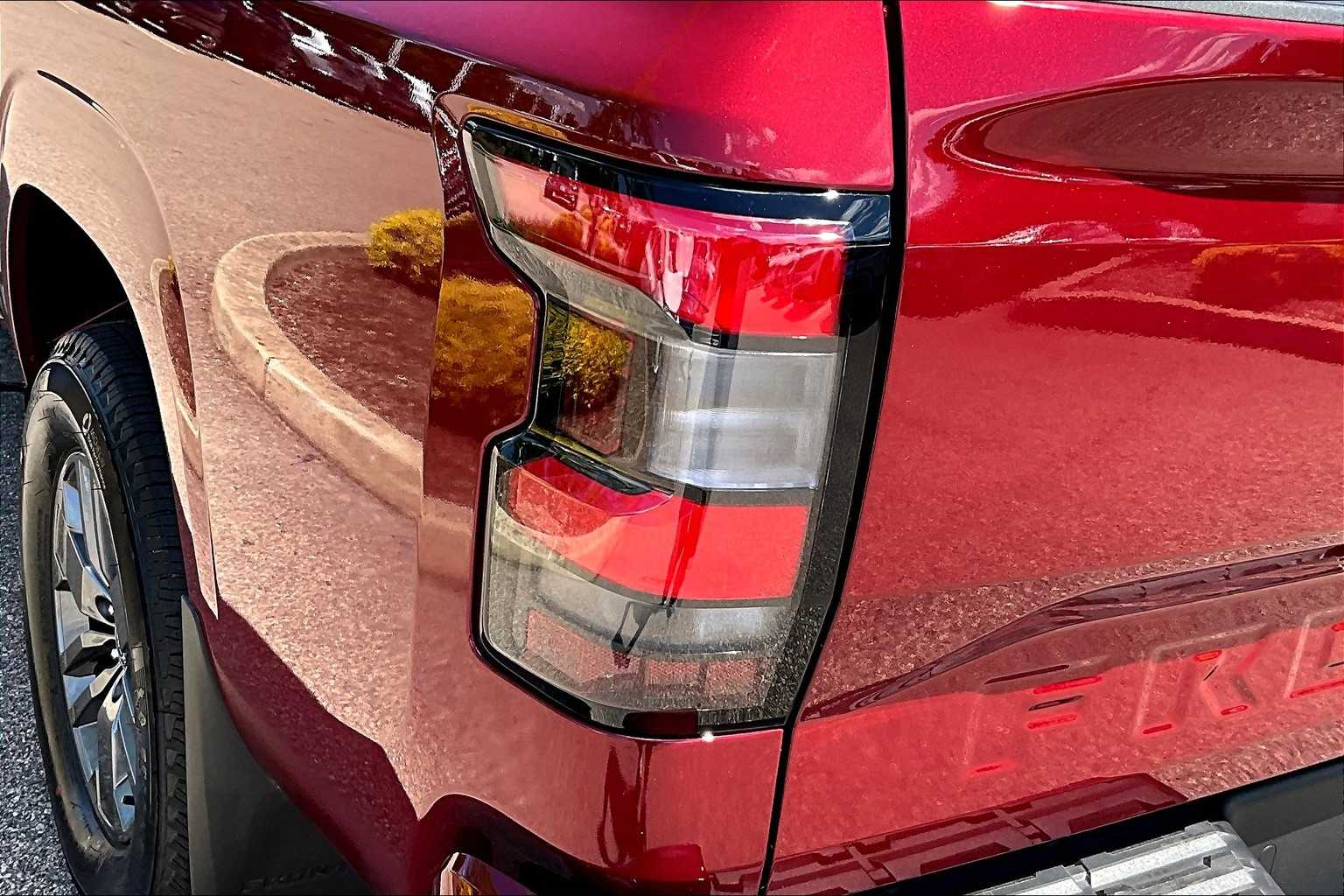2025 Nissan Frontier SV - Photo 33