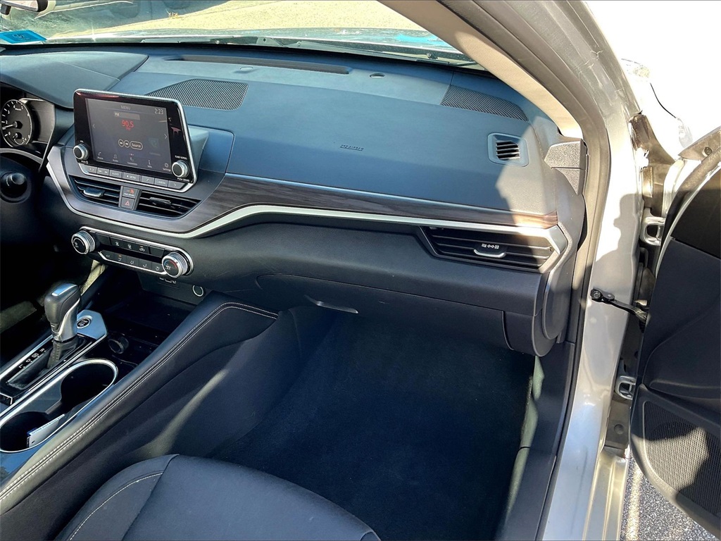 2023 Nissan Altima 2.5 SV - Photo 12