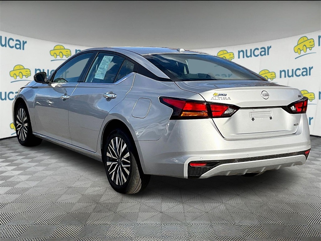 2023 Nissan Altima 2.5 SV - Photo 4