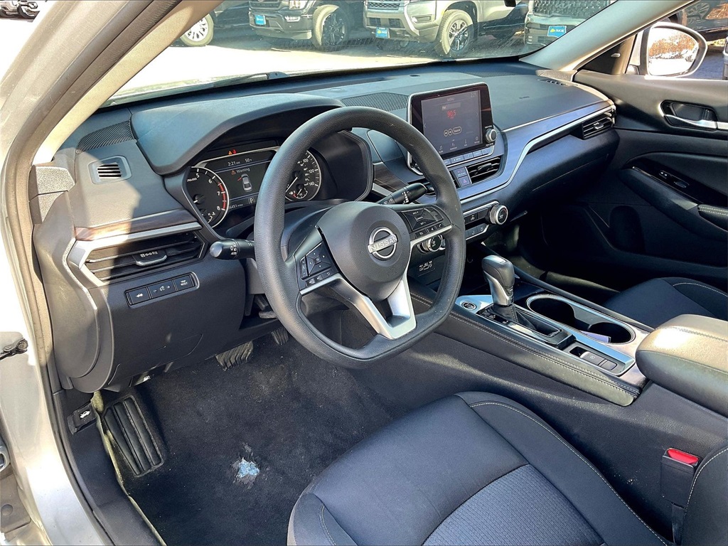 2023 Nissan Altima 2.5 SV - Photo 8