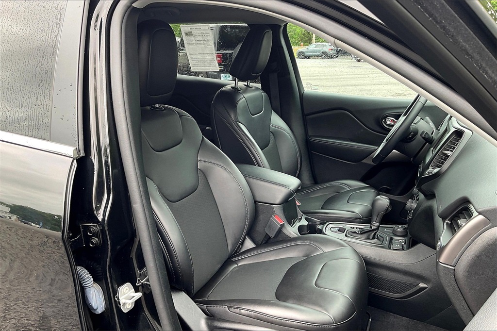 2021 Jeep Cherokee Latitude Plus - Photo 11