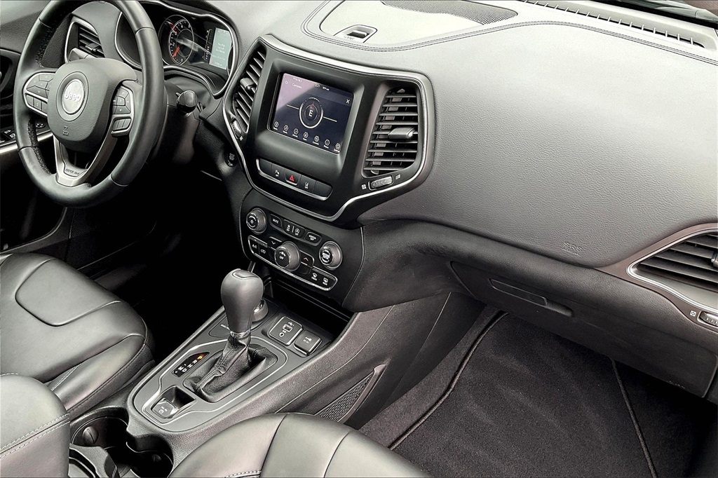 2021 Jeep Cherokee Latitude Plus - Photo 14