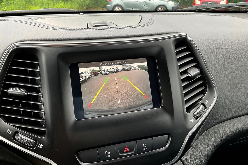 2021 Jeep Cherokee Latitude Plus - Photo 16