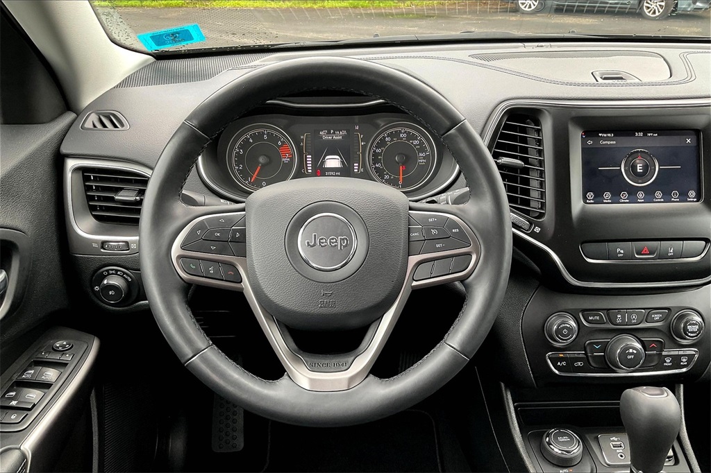 2021 Jeep Cherokee Latitude Plus - Photo 17