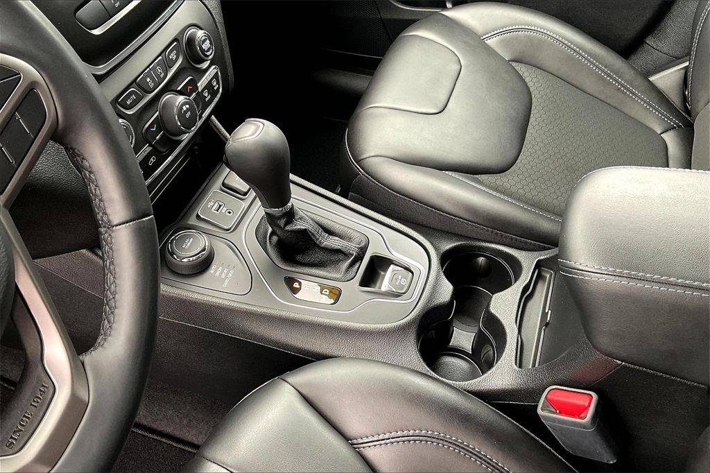 2021 Jeep Cherokee Latitude Plus - Photo 20