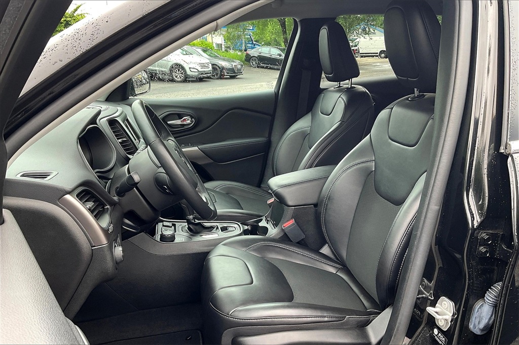 2021 Jeep Cherokee Latitude Plus - Photo 10