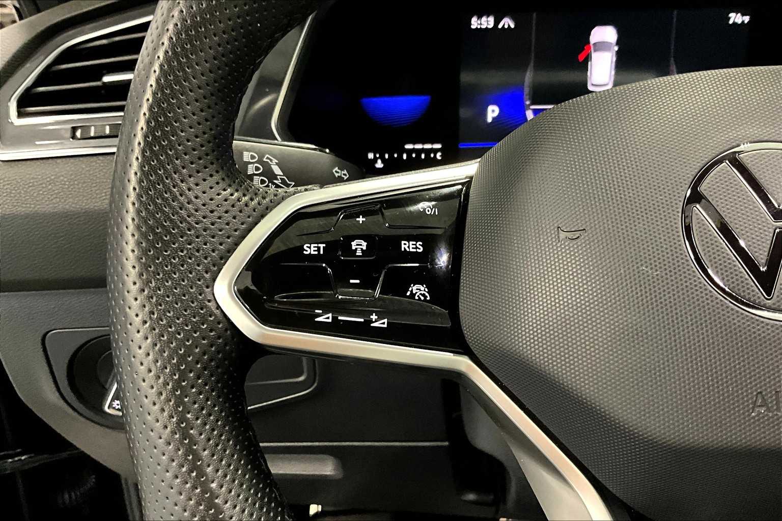 2022 Volkswagen Tiguan SE R-Line Black - Photo 23