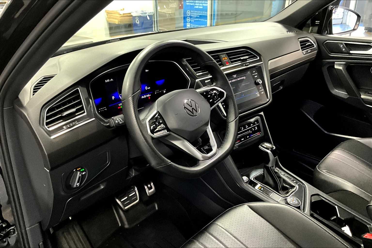 2022 Volkswagen Tiguan SE R-Line Black - Photo 8
