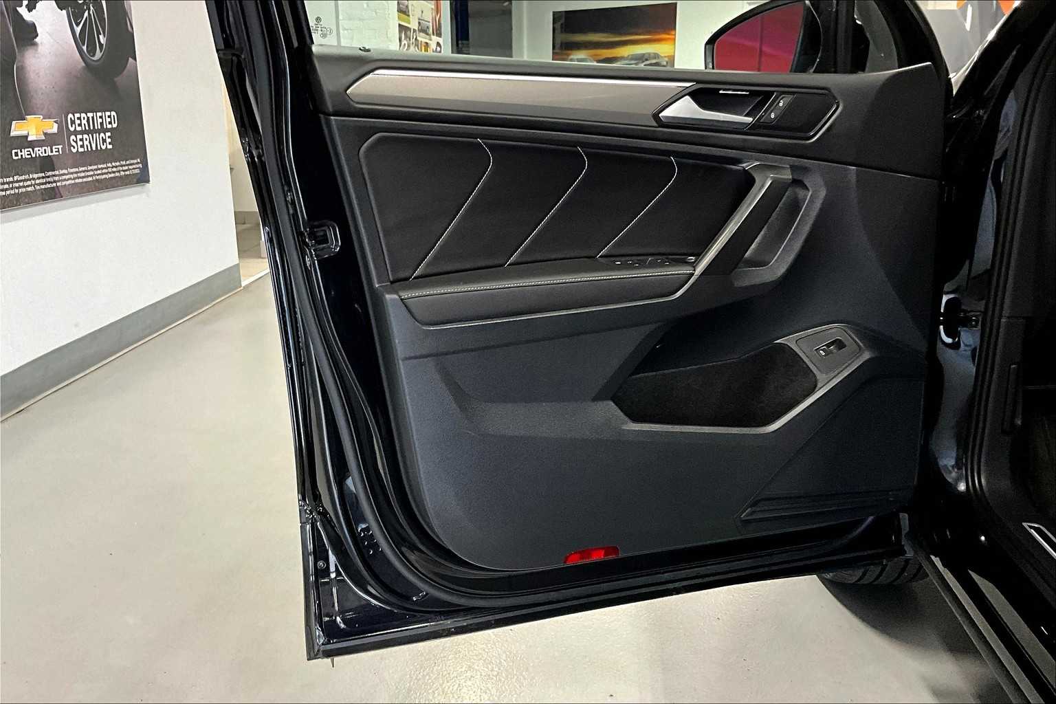 2022 Volkswagen Tiguan SE R-Line Black - Photo 9