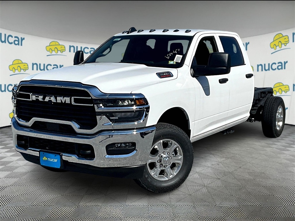 2025 Ram 3500 Tradesman - Photo 4
