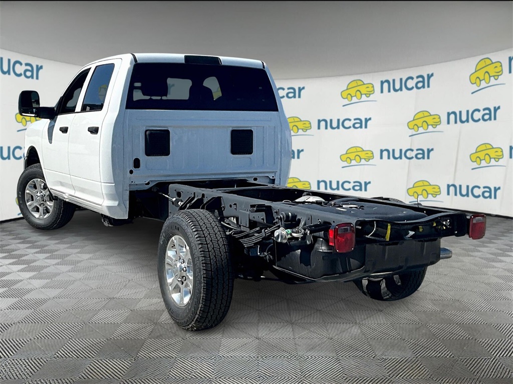 2025 Ram 3500 Tradesman - Photo 5