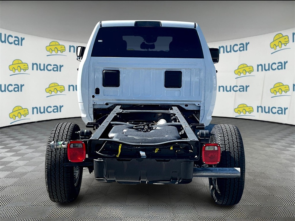 2025 Ram 3500 Tradesman - Photo 6